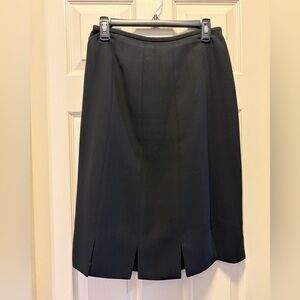 Jones Wear Classic Black Pencil Skirt